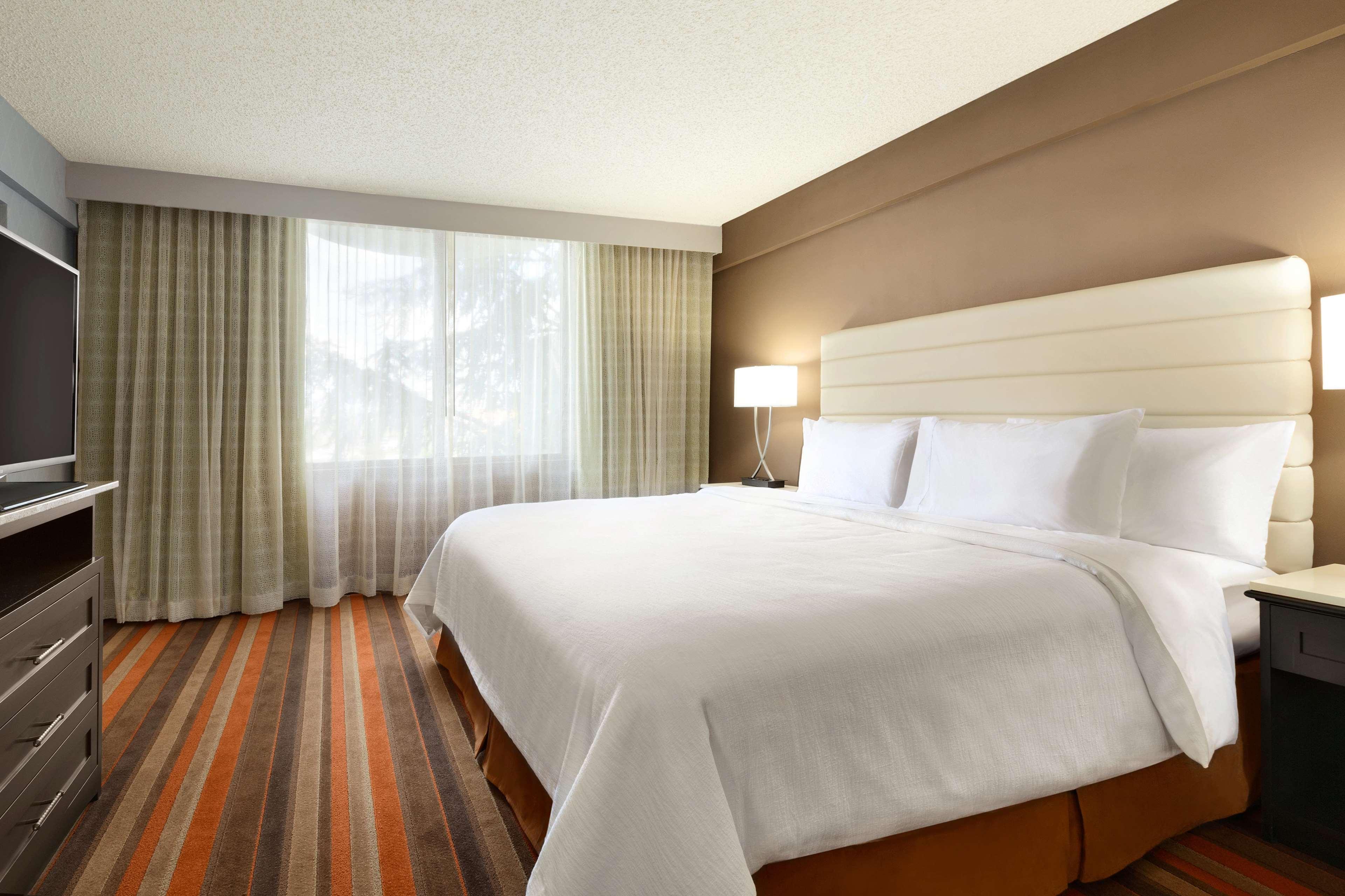 Embassy Suites By Hilton Oklahoma City Will Rogers Airport Dış mekan fotoğraf