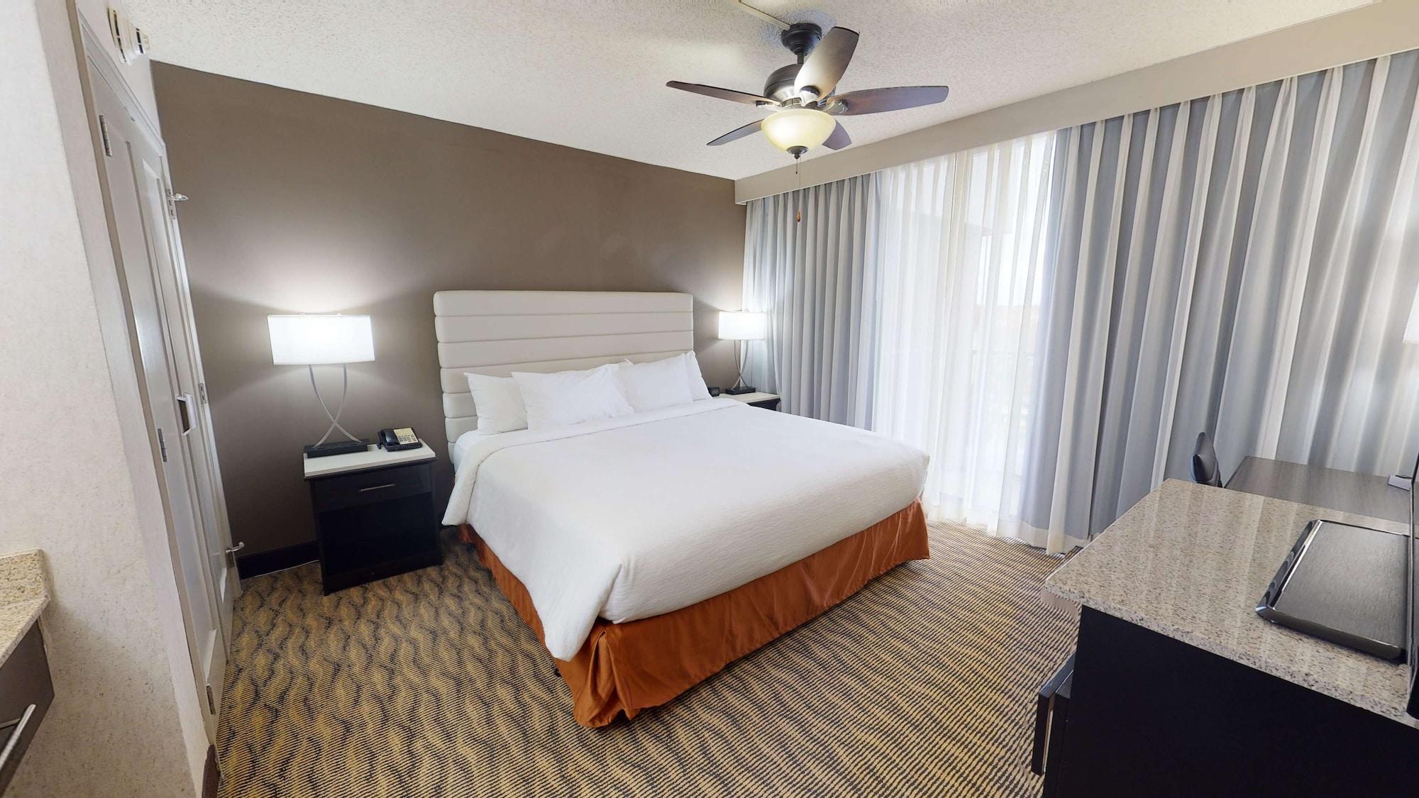 Embassy Suites By Hilton Oklahoma City Will Rogers Airport Dış mekan fotoğraf