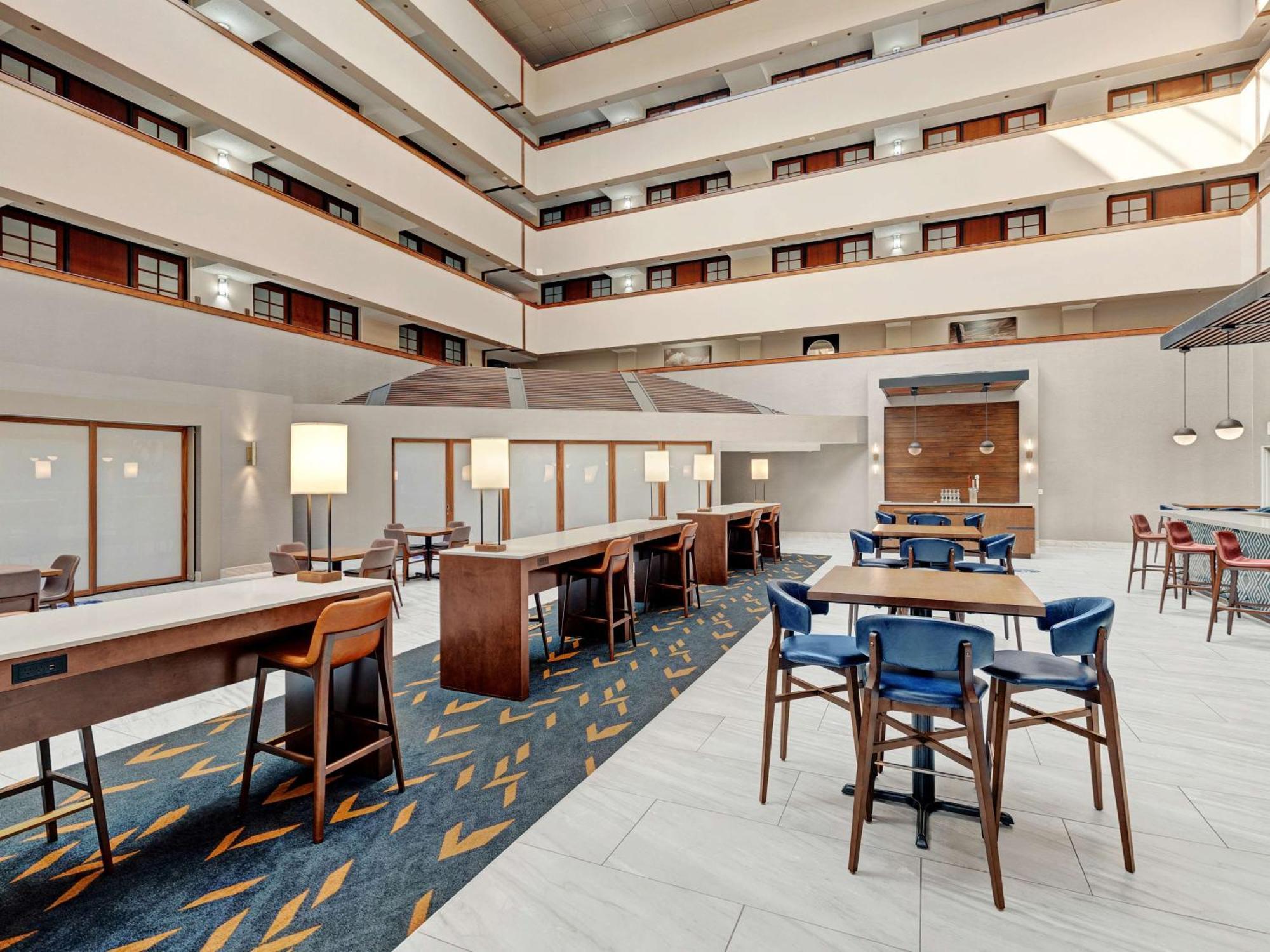 Embassy Suites By Hilton Oklahoma City Will Rogers Airport Dış mekan fotoğraf