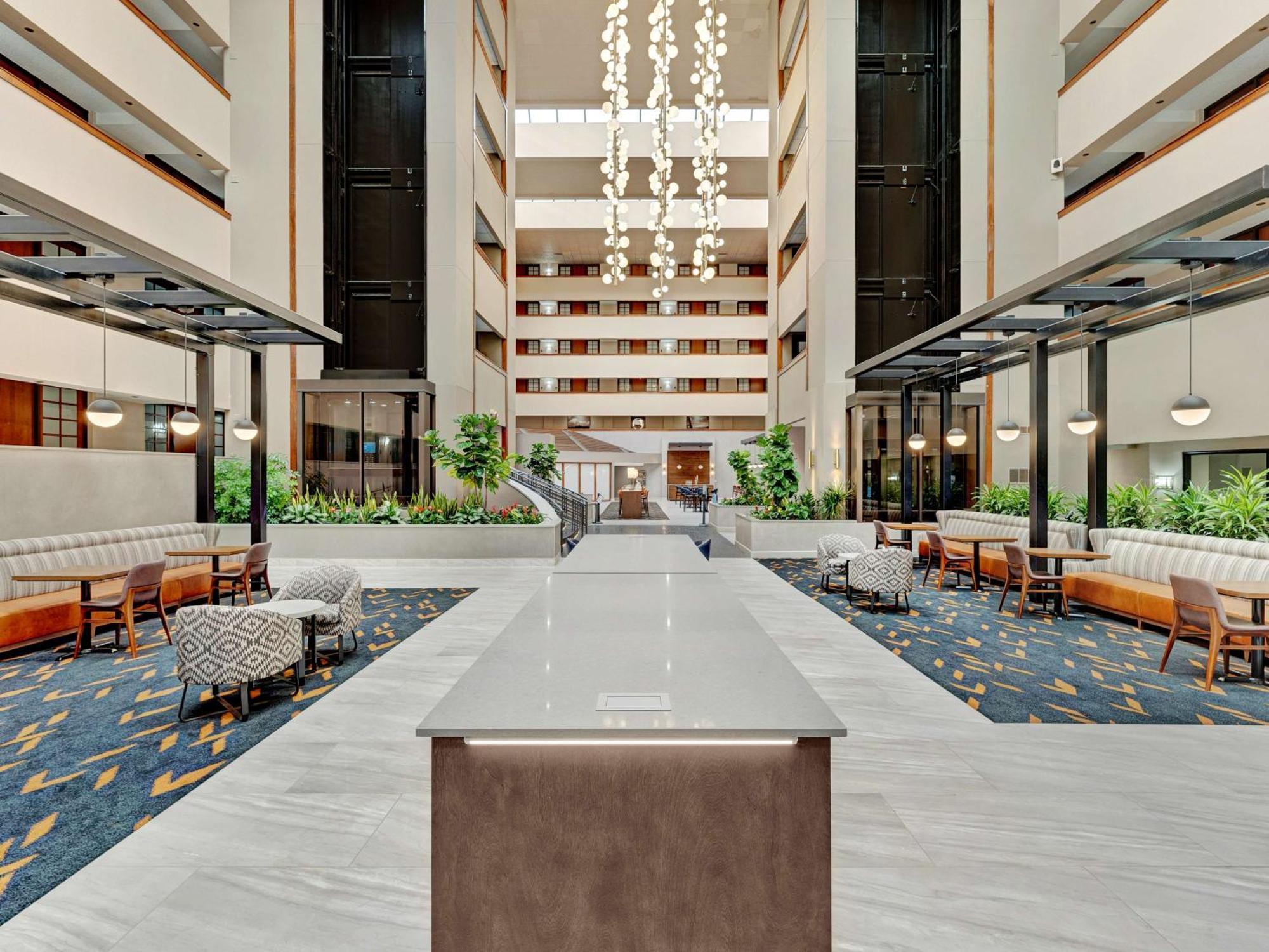 Embassy Suites By Hilton Oklahoma City Will Rogers Airport Dış mekan fotoğraf