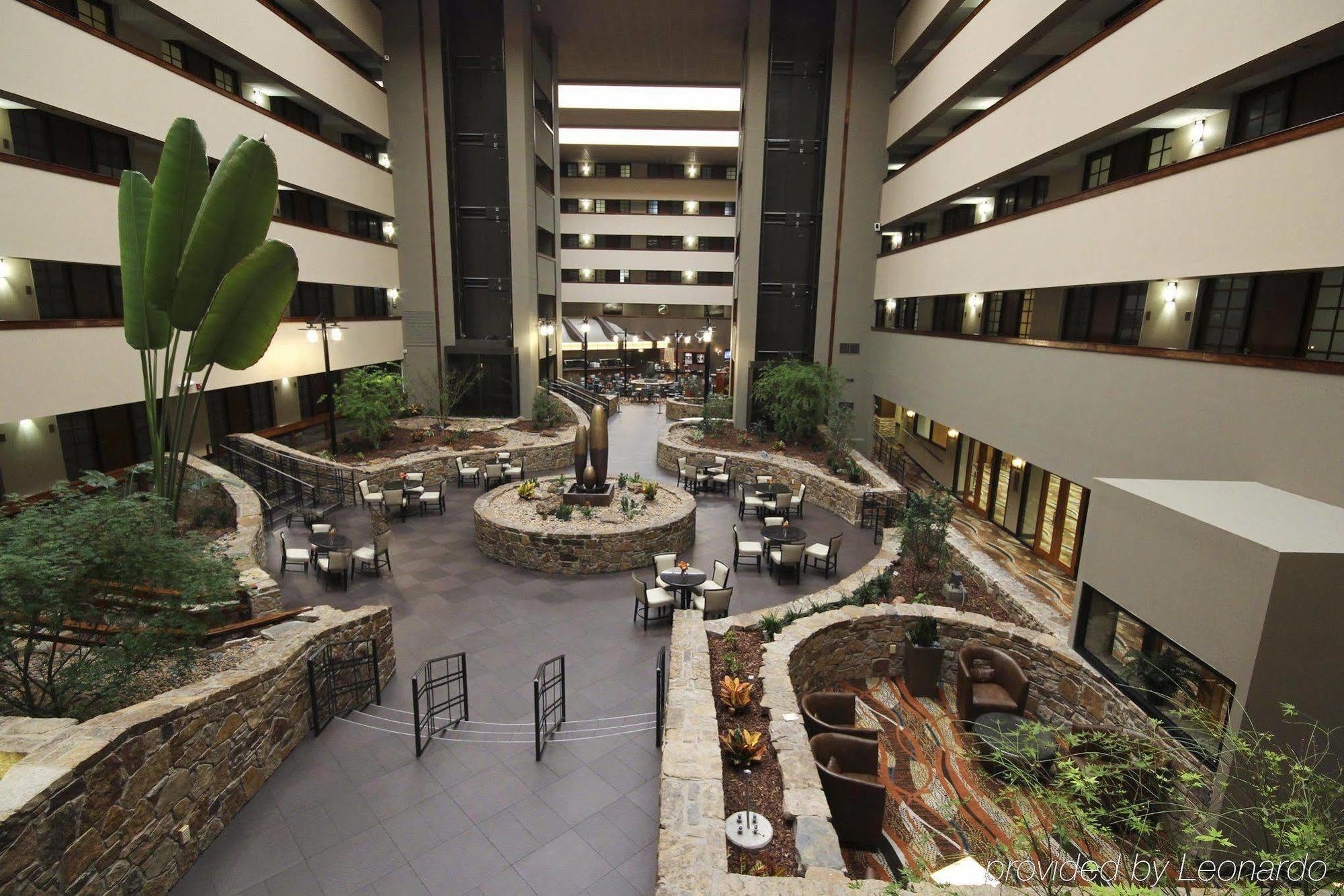 Embassy Suites By Hilton Oklahoma City Will Rogers Airport Dış mekan fotoğraf