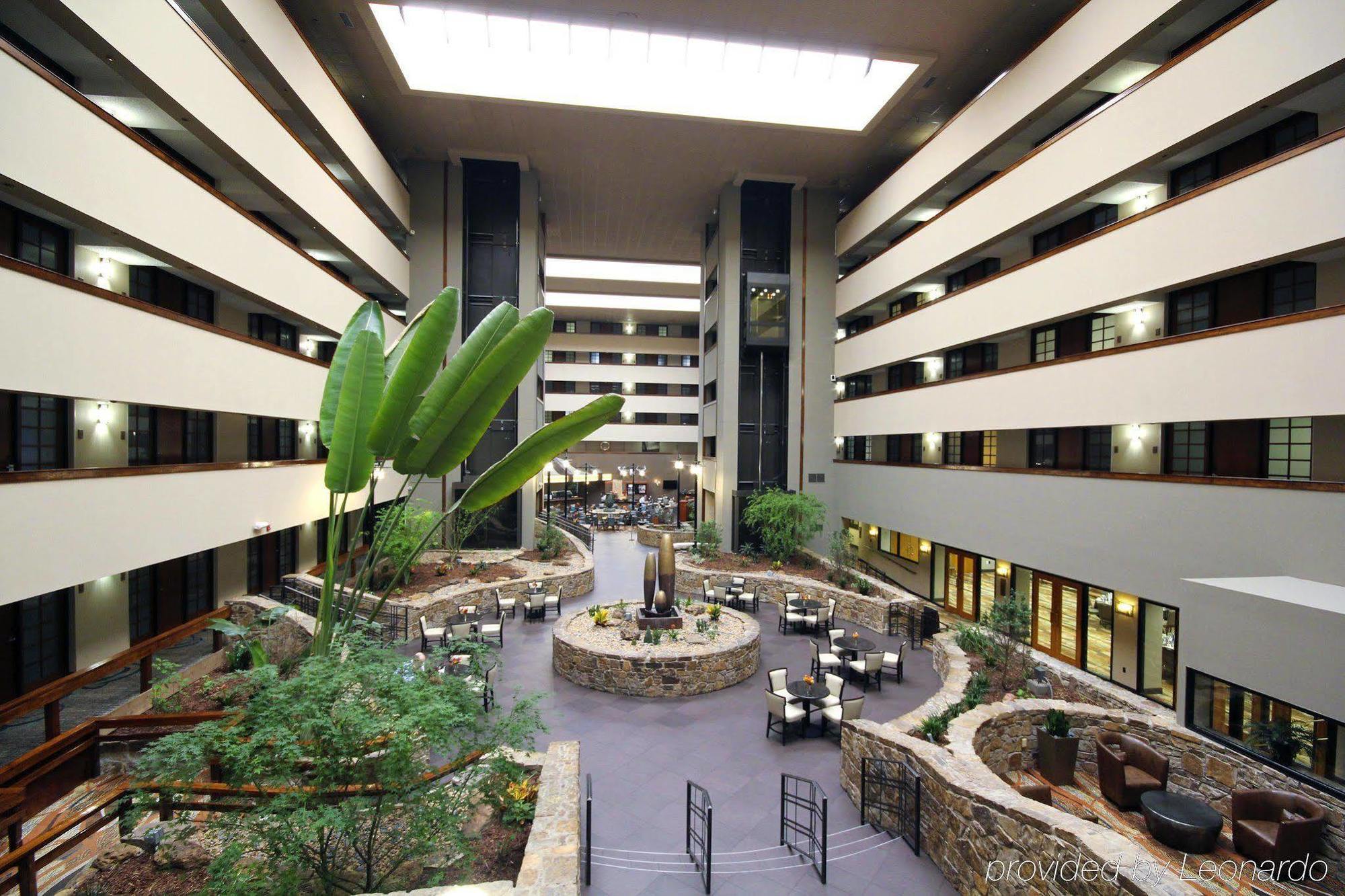 Embassy Suites By Hilton Oklahoma City Will Rogers Airport Dış mekan fotoğraf