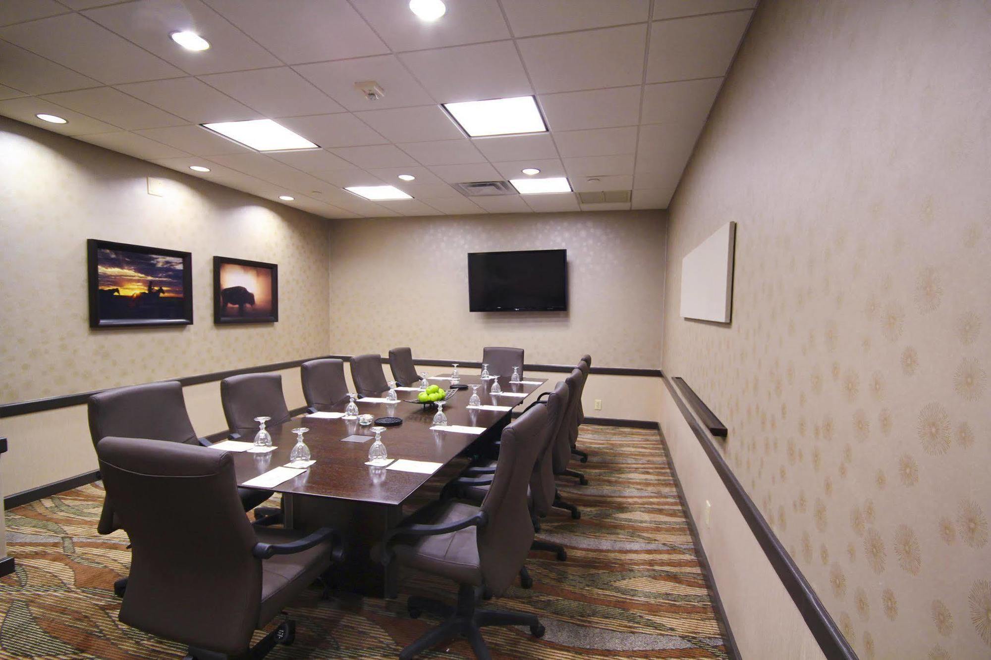 Embassy Suites By Hilton Oklahoma City Will Rogers Airport Dış mekan fotoğraf