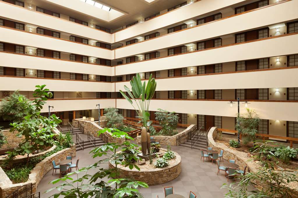 Embassy Suites By Hilton Oklahoma City Will Rogers Airport İç mekan fotoğraf